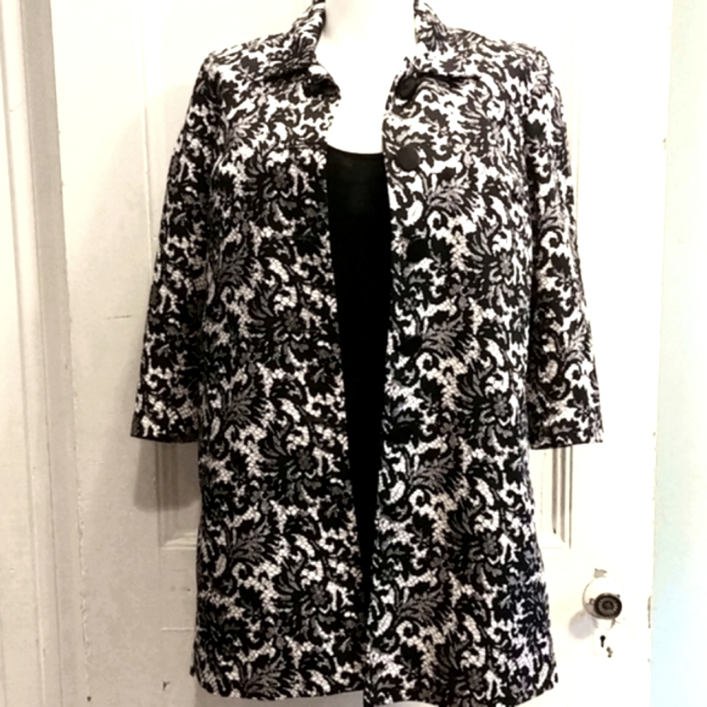 NWT Jessica Black and White Lace Pattern 3/4 Length Jacket Blazer